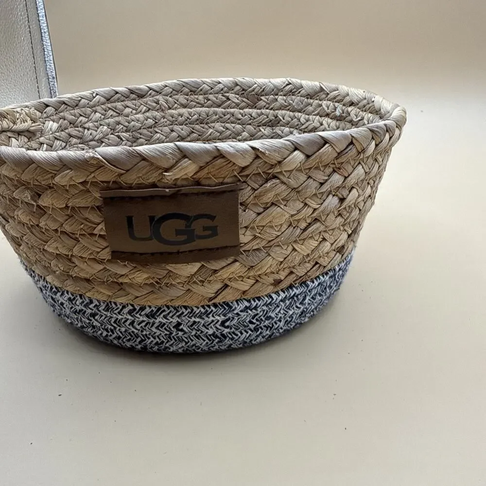 Round UGG Two-Tone Tabletop Organizer Basket with Leather Logo Patch Straw Rope